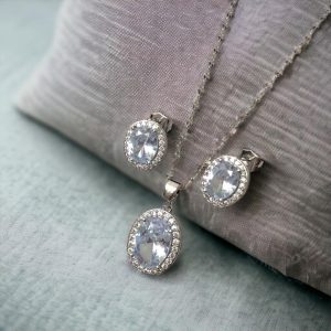 Conjunto color plata piedra blanca chapa de oro 18k