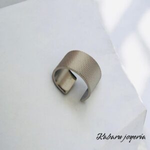 Anillo ajustable color plata acero inoxidable ancho