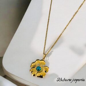 Collar dorado acero inoxidable flor