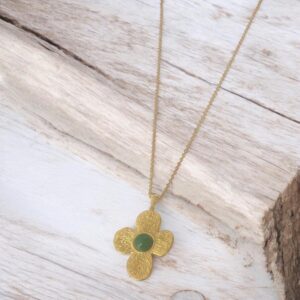 Collar dorado acero inoxidable flor
