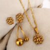 Set collar, aretes y anillo dorado acero inoxidable flor
