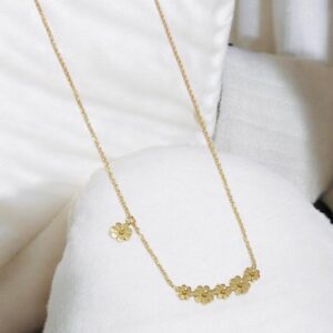Collar dorado acero inoxidable flor