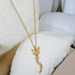 Collar dorado acero inoxidable mariposa colgante