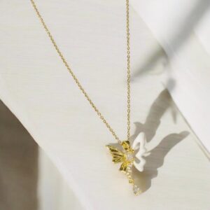 Collar dorado acero inoxidable mariposa