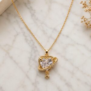Collar dorado acero inoxidable corazon